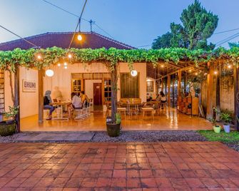 Bhumi Hostel - יוגיאקרטה - פטיו