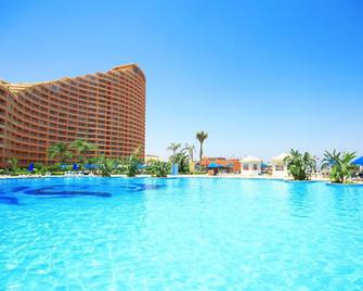 Porto Sokhna Beach Resort - Ain Sokhna - Pool