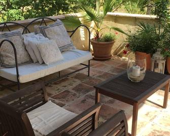 Charming House In Quercy Blanc - Montcuq-en-Quercy-Blanc - Patio