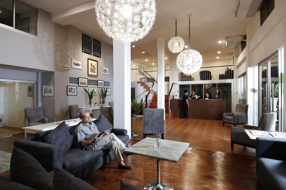 Ratchadamnoen Residence