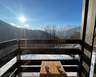 Studio moderne avec parking, vue sur le Mont Charvin - FR-1-505-222 - Notre-Dame-de-Bellecombe - Balcón