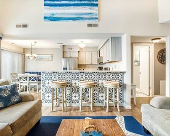 East of the Sun --- 39620 East Sun Drive #726 - Fenwick Island - Living room