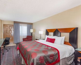 Ramada by Wyndham San Diego National City - National City - Sovrum