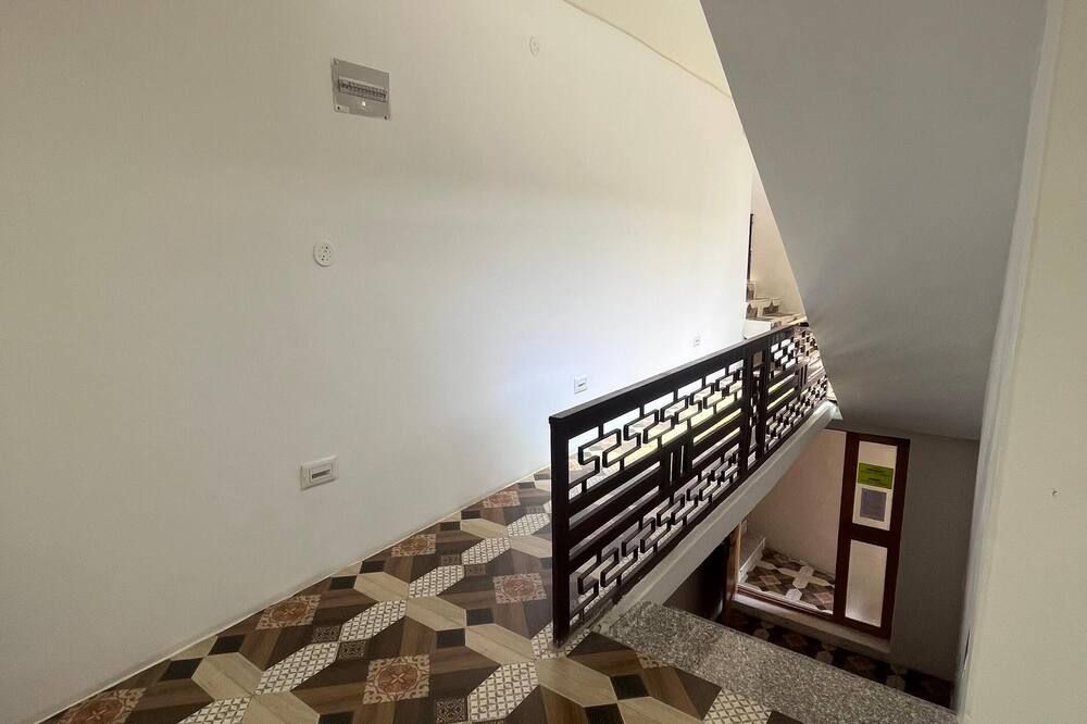 Tsetanguesthouse - לה - מדרגות