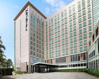 Novotel Bandung - Bandung - Building
