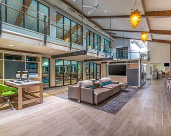 Holiday Inn Cape Cod - Hyannis By IHG - היאניס - לובי