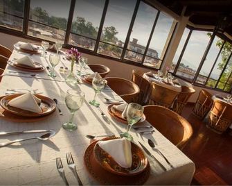 Hotel Boutique Posada La Basilica - פצקוארו - מסעדה