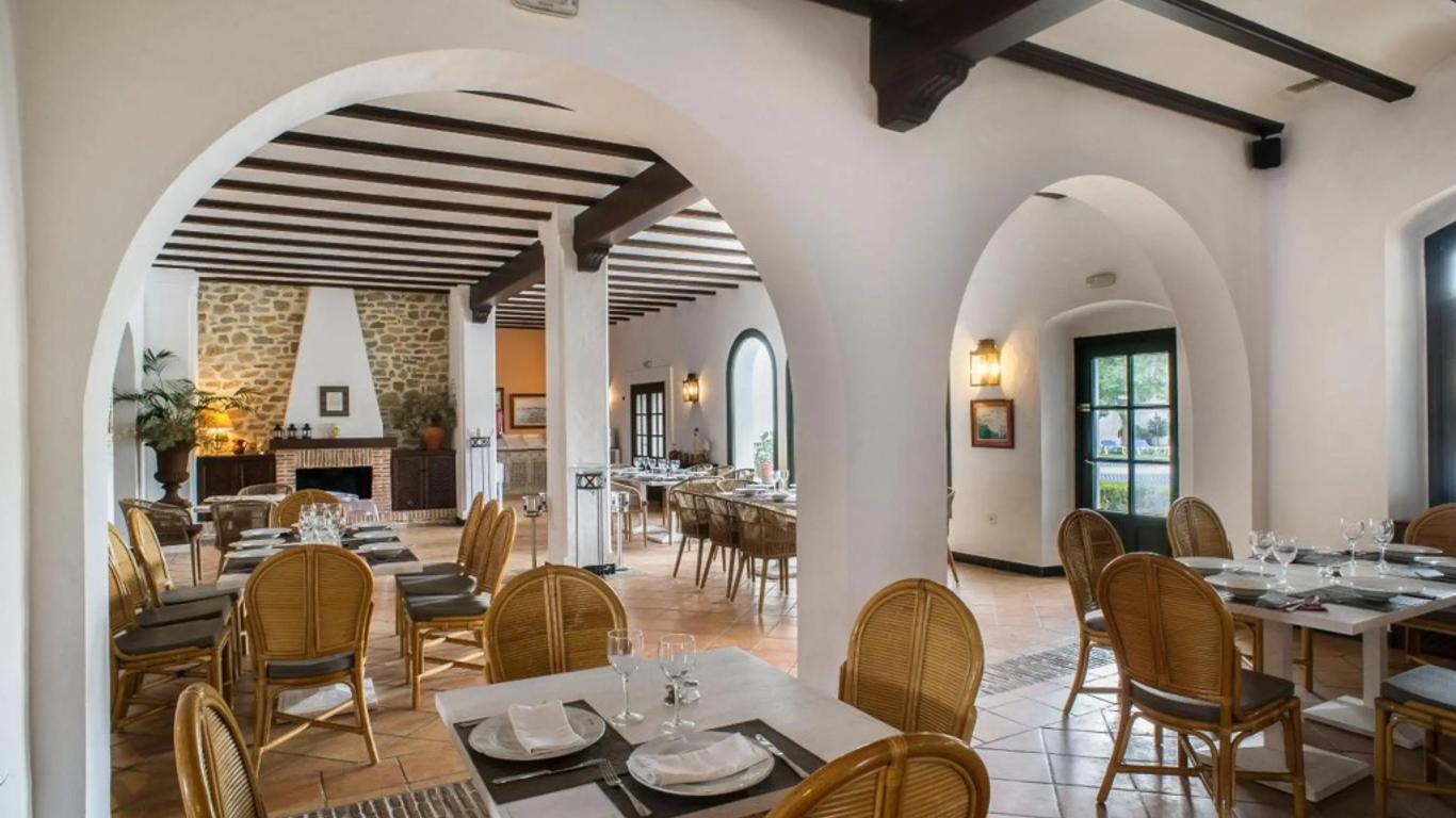 Hotel Doña Lola Zahara