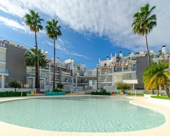 Apartamento Victoria Playa III con una gran terraza - Denia - Pool