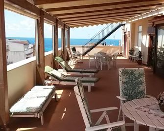 I Faraglioni - Terrasini - Balcón