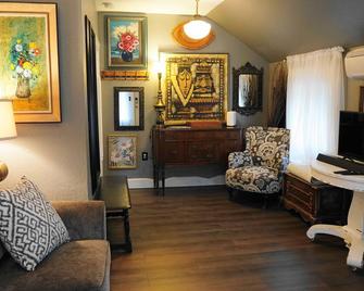 Art Cottage on Yew, 6 minutes from everything Centralia - Centralia