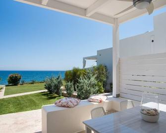 Mareggio Exclusive Residences & Suites - Selinitsa - Patio