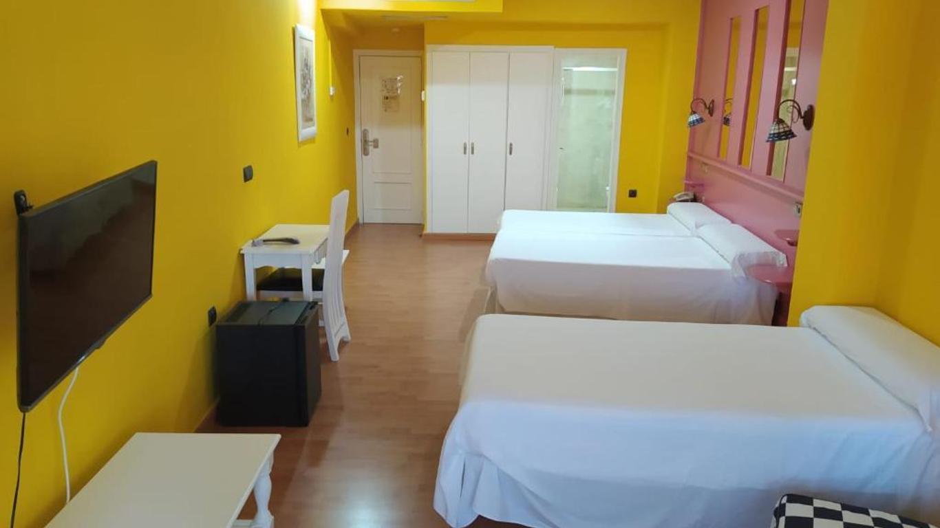 Hotel Aro'S