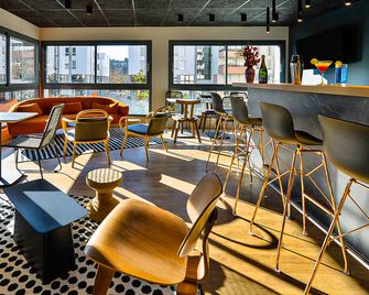 Ibis Annecy Cran Gevrier Hotel - Annecy - Bygning