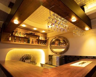 فندق إكسبورويال - أنطاليا - بار