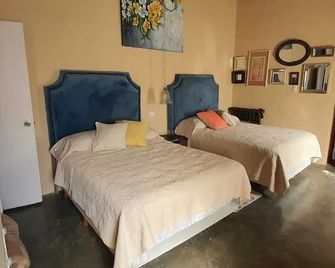 Hostal Doña Carlota Hotel - Cuatrociénegas de Carranza - Bedroom