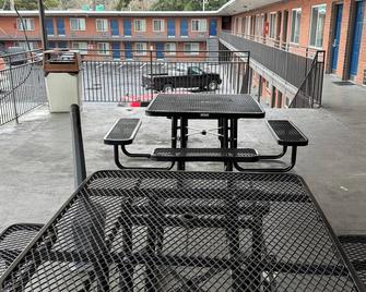 Studio 6 Suites Vancouver Wa Waterfront - Vancouver - Balkon