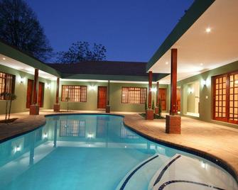 Blackheath Manor Guest House - Randburg - Piscina