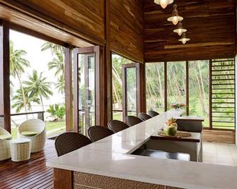 The Remote Resort - Natewa - Dining room