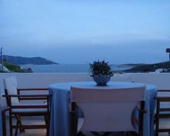 Kimolis - Kimolos - Balkon