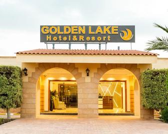 Golden Lake Marina Hotel - El Alamein - Gebouw