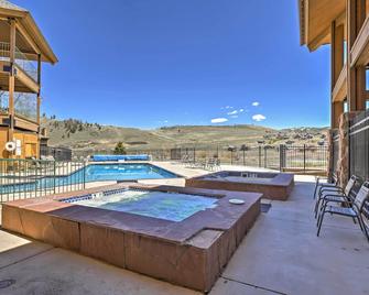 Near Skiing Studio with Pool Access in Granby! - Granby - Pool