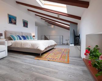 Lavanda Duplex With Separate Entrance In The Center Of Izola - Izola - Schlafzimmer