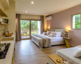 Filoxenia Hotel - Thị trấn Skiathos