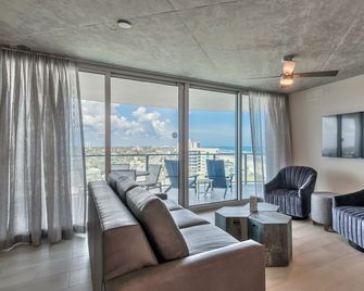 Max Beach Resort - Daytona Beach - Salon
