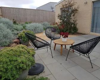 New And Beautifully Styled Home Close To Golf Course - Queenscliff - Patio