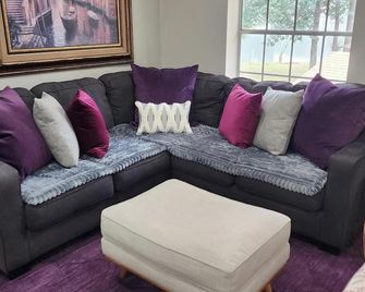 Lakefront Experience with Breathtaking Views Throughout - Woodville - Living room