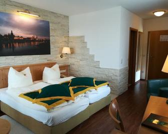 Hotel Zum Bären - Altenberg - Bedroom