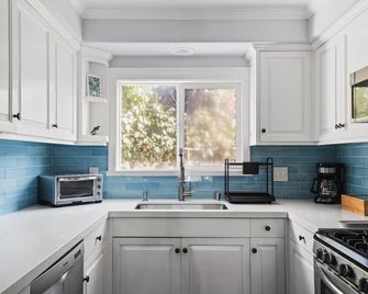 Coastal Nest Oasis Private Hot Tub + Huge Deck - سان دييغو - مطبخ