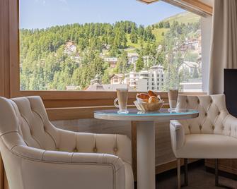 Hotel Arte - St. Moritz - Living room