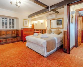 The Crown Hotel - Moreton-in-Marsh - Bedroom