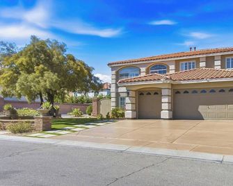 The Vegas Villa, Entire Home in Las Vegas, Nevada - Enterprise - Edificio