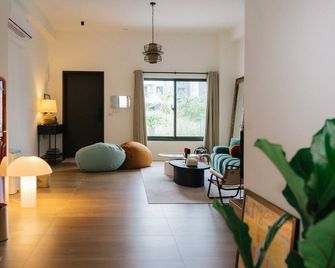 Nowhere Retreat - Yilan City - Living room