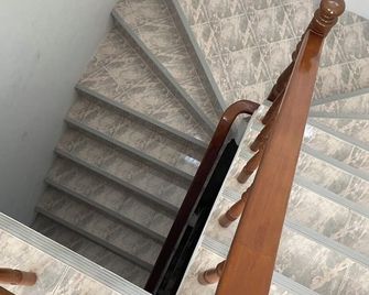 only fan guesthouse - Pathio - Stairs