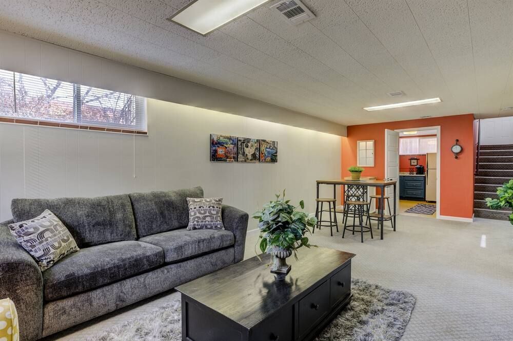 Charming garden level suite with private entrance - دنفر (كولورادو) - غرفة معيشة