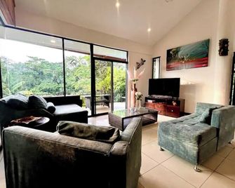 Beautiful private villa w private pool - Manuel Antonio - Sala de estar