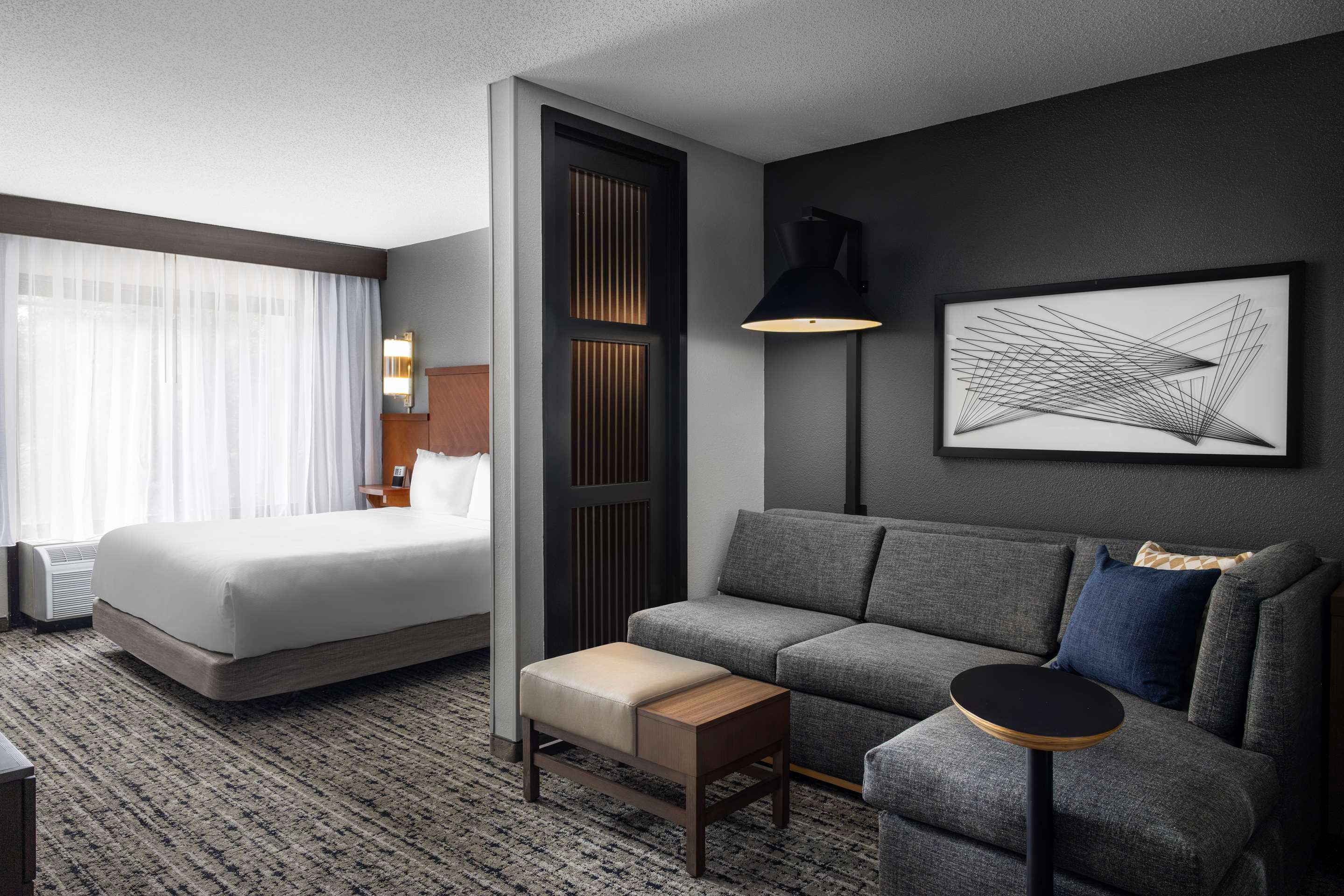Hyatt Place Dallas-North/By The Galleria thumbnail 3