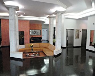 Pekin Palace Hotel - Araçatuba - Lobby