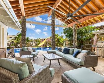 Tranquil Marina Front Pool House Resort - Honolulu - Patio
