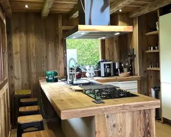 Fully equipped spacious chalet with garden, BBQ & terrace | City view | Suitable for remote work - Cordon - Cuisine