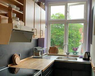 City Apartment in Copenhagen with 1 bedrooms sleeps 2 - Copenhagen - Kitchen
