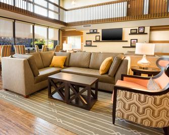 Drury Inn & Suites Paducah - Paducah - Living room