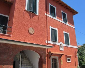 B&B Tobia - Cave - Edificio