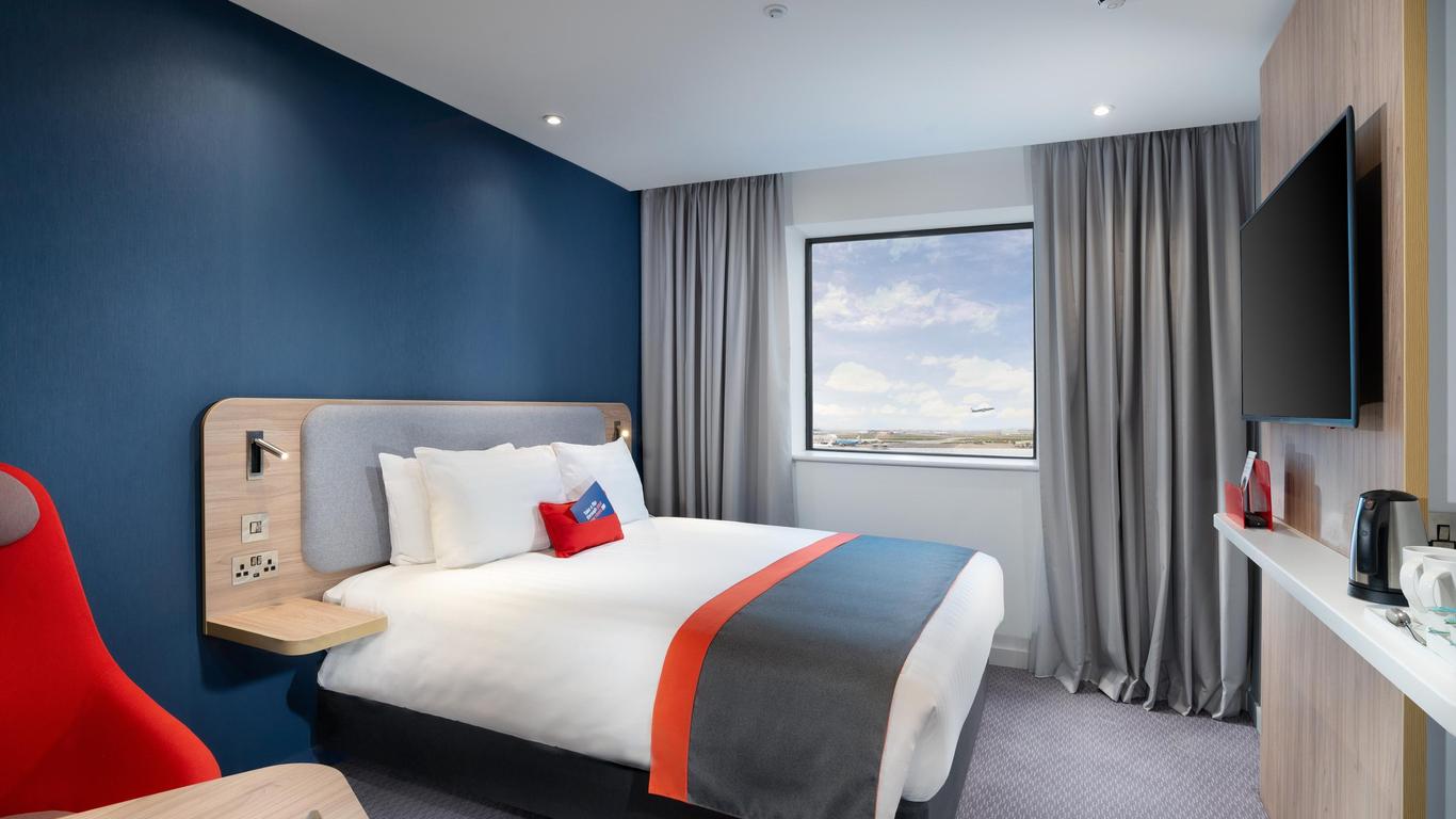 Holiday Inn Express London Heathrow T4 By IHG