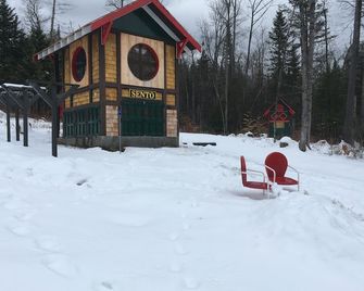 Handcrafted mountain cabin with gorgeous views - North River - Building