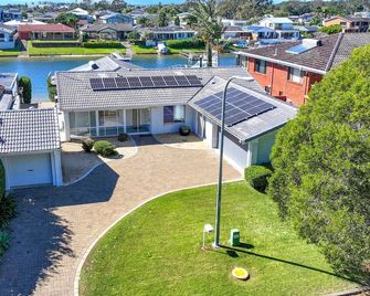 Hibbard Waterfront Escape - Port Macquarie
